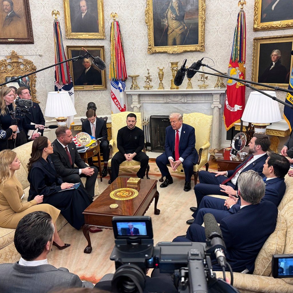 THE FIGHT HOUSE: BÜYÜK KAVGANIN&nbsp;DÜŞÜNDÜRDÜKLERİ